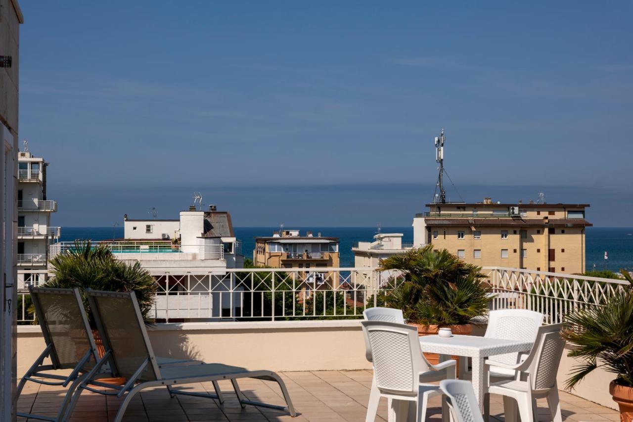 Hotel Sylvia Lido di Camaiore Exterior foto